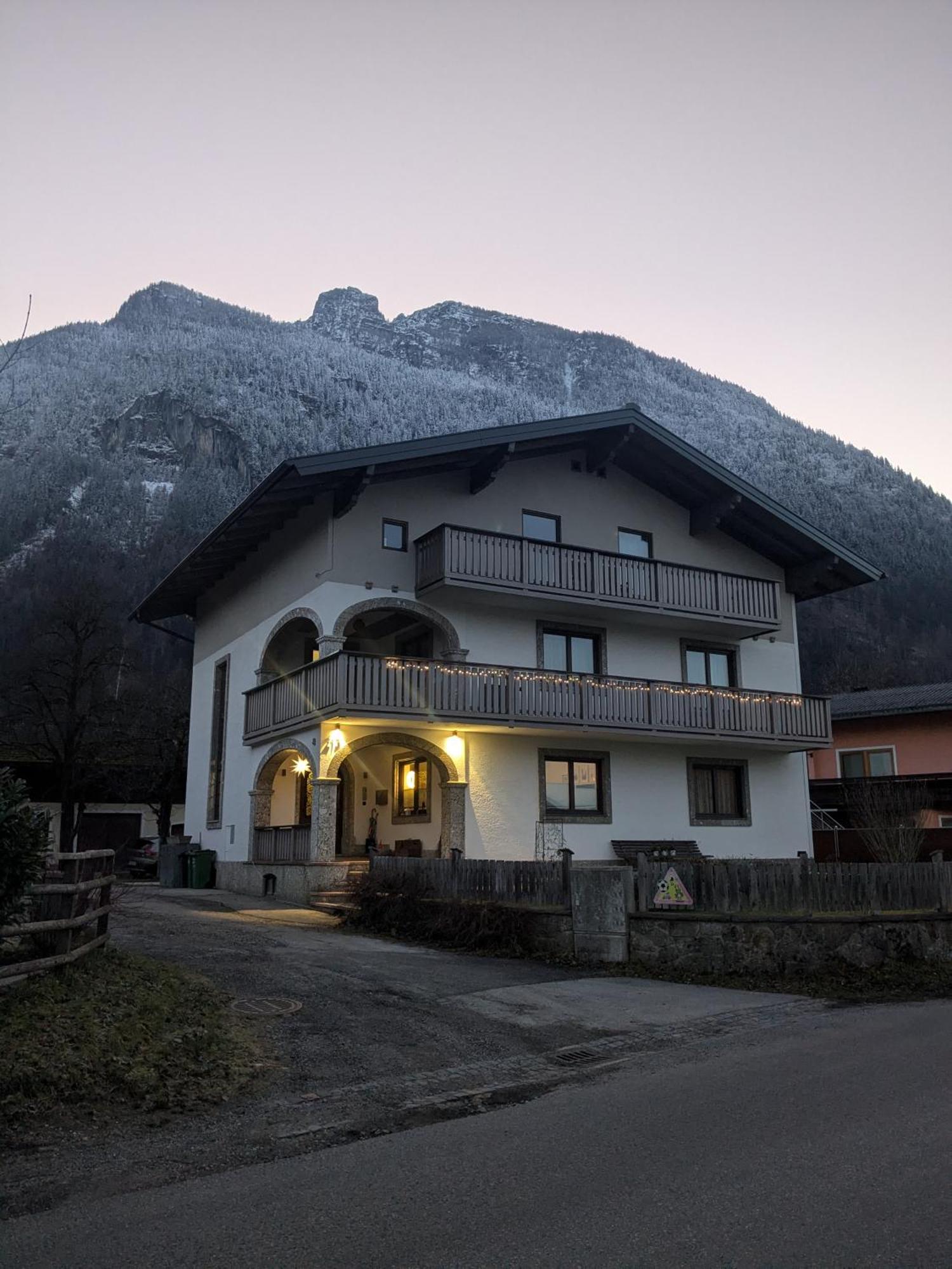 Und Kueche Mit Balkon Und Ausblick * Golling an der Salzach